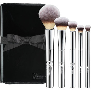 My Top 10 Ulta Gift Set Picks for the Holidays // Gift Guide // Beauty Gifts // IT Brushes for ULTA // #UltaBeauty #GiftGuide FromMyVanity.com