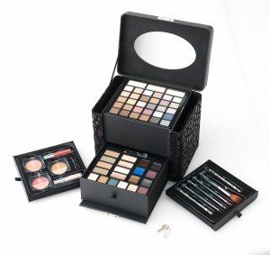 My Top 10 Ulta Gift Set Picks for the Holidays // Gift Guide // Beauty Gifts // Ulta Makeup // #UltaBeauty #GiftGuide FromMyVanity.com