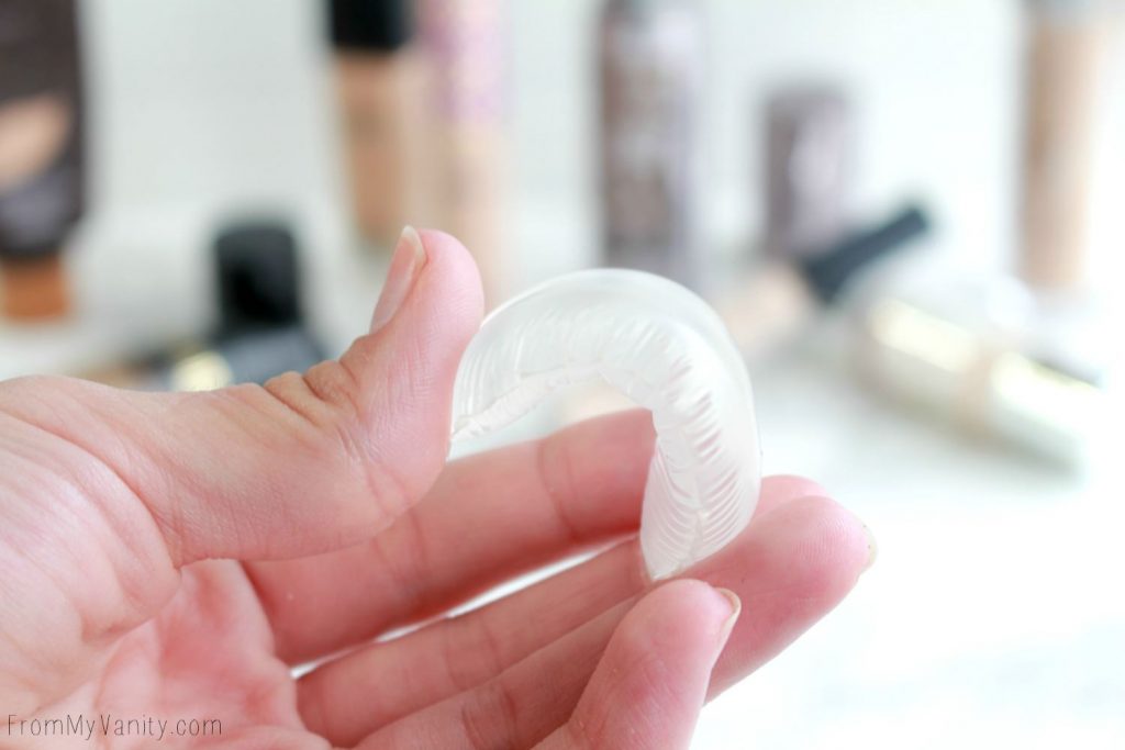 The silicone sponge is very flexible! | Silisponge | Bubble Blender