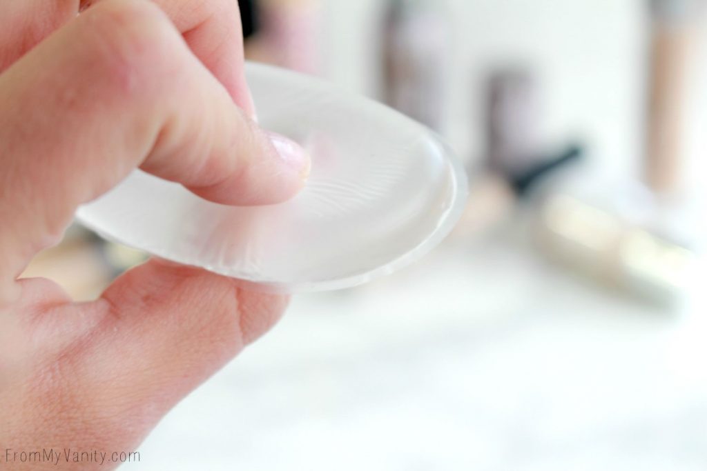 Closeup look at the new silicone sponge | SiliSponge | Bubble Blender