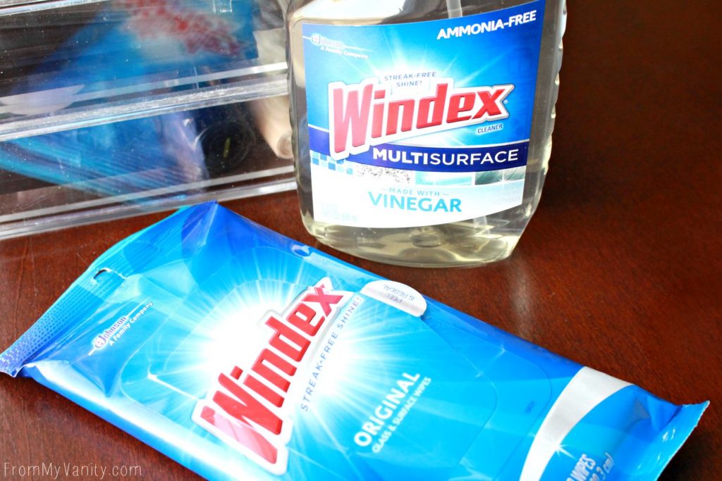 5 Tips to Keep Your Vanity Clean - Windex® Original Glass Cleaner