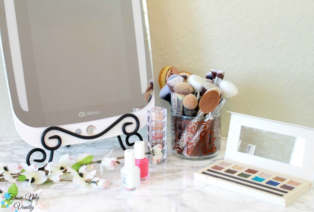 The HiMirror PLUS is the Ultimate Mother's Day Gift