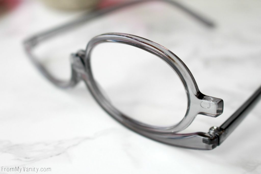 Makeup Readers| The Answer for People who Wear Glasses? | The greatest invention for makeup addicts who need glasses?
