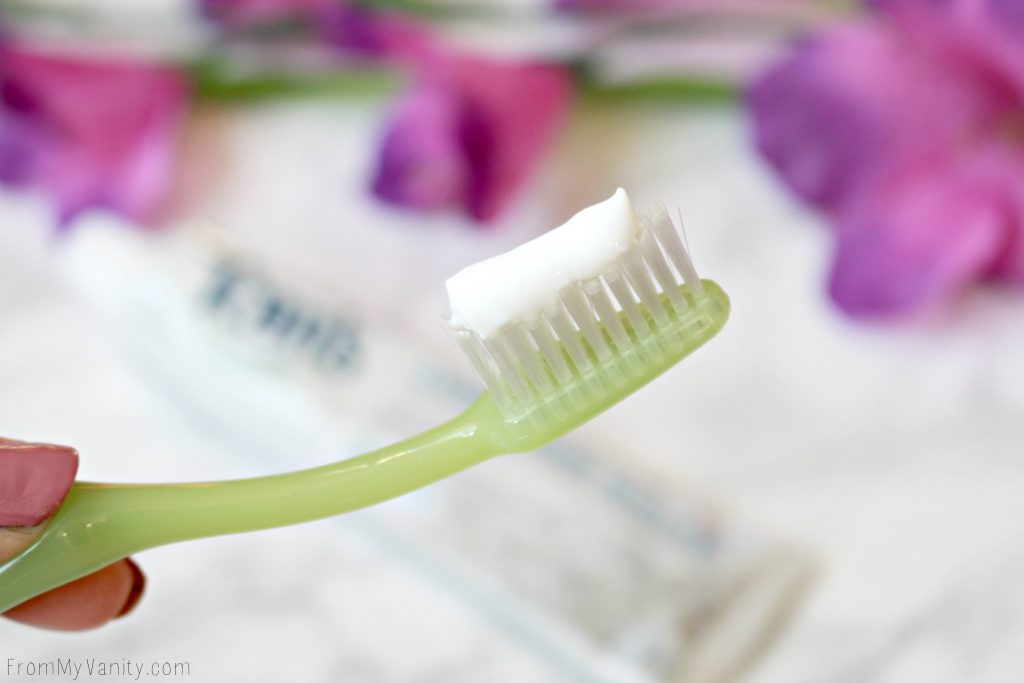 Achieving Whiter Teeth Naturally