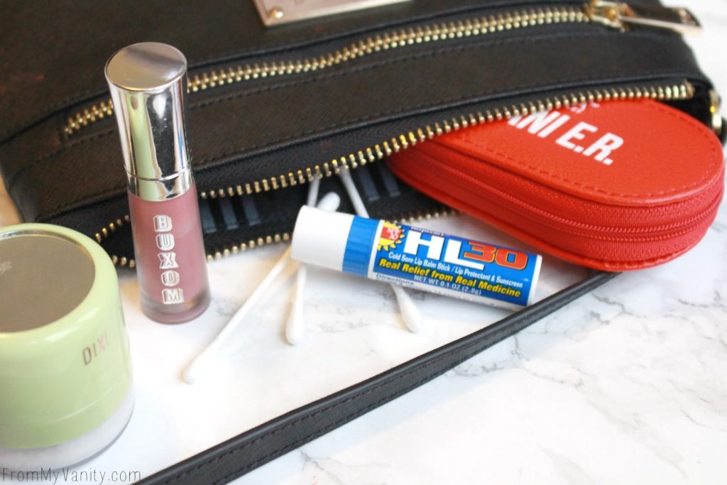 5 Purse Essentials Every (Practical) Makeup Junkie Needs