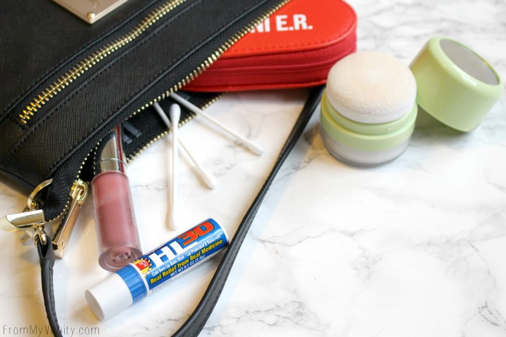 5 Purse Essentials Every (Practical) Makeup Junkie Needs | Makeup Emergency Kit