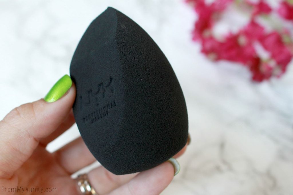 NYX Complete Control Blending Sponge vs NYX Flawless Finish Sponge | Which is Better? | Complete Control Sponge Wet
