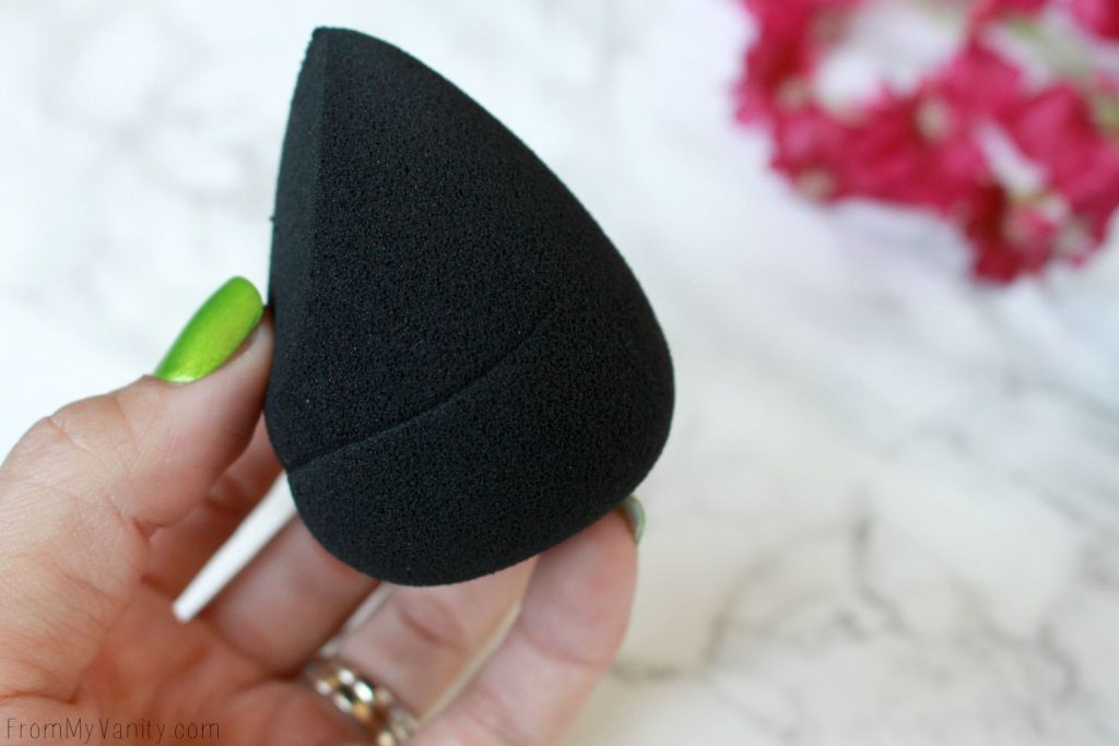 NYX Complete Control Blending Sponge vs NYX Flawless Finish Sponge | Which is Better? | Flawless Finish Sponge Wet